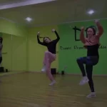 Занятия йогой, фитнесом в спортзале Dance Republic Стерлитамак