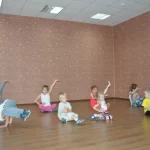 Занятия йогой, фитнесом в спортзале Dance-city Тула