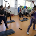 Занятия йогой, фитнесом в спортзале Данс про Симферополь