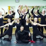 Занятия йогой, фитнесом в спортзале Данс, студия экспериментальной хореографии Пермь