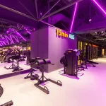 Занятия йогой, фитнесом в спортзале DDX FITNESS Москва