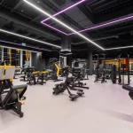 Занятия йогой, фитнесом в спортзале DDX FITNESS Москва