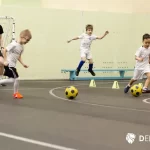 Занятия йогой, фитнесом в спортзале Делеон детская футбольная академия Кострома