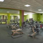 Занятия йогой, фитнесом в спортзале Delta Sport Москва