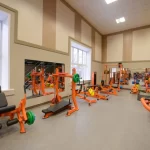 Занятия йогой, фитнесом в спортзале Держава Ковров