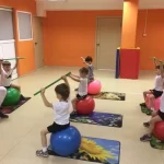 Занятия йогой, фитнесом в спортзале Детская йога Челябинск