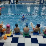 Занятия йогой, фитнесом в спортзале Детская школа плавания Океаника Москва