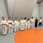 Занятия йогой, фитнесом в спортзале Детская спортивная секция Москва