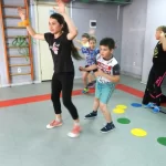 Занятия йогой, фитнесом в спортзале Детский фитнес клуб FitKids Кострома