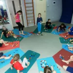 Занятия йогой, фитнесом в спортзале Детский фитнес клуб FitKids Кострома