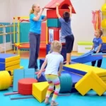 Занятия йогой, фитнесом в спортзале Детский клуб Тигруля Москва