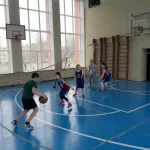 Занятия йогой, фитнесом в спортзале Детско-юношеская спортивная школа Исток Троицк