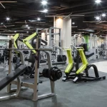 Занятия йогой, фитнесом в спортзале De-Vision Sport, отдел продаж Санкт-Петербург