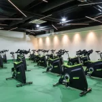 Занятия йогой, фитнесом в спортзале De-Vision Sport, отдел продаж Санкт-Петербург
