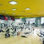 Занятия йогой, фитнесом в спортзале ДФК Титан Москва
