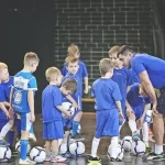 Занятия йогой, фитнесом в спортзале ДФК Викинг Москва