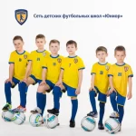 Занятия йогой, фитнесом в спортзале ДФШ Юниор Санкт-Петербург