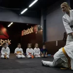 Занятия йогой, фитнесом в спортзале Dojo Королёв
