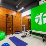 Занятия йогой, фитнесом в спортзале EMS Guru Москва