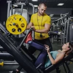 Занятия йогой, фитнесом в спортзале EMSguide Москва