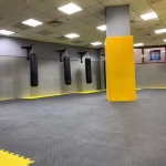 Занятия йогой, фитнесом в спортзале Ермак Москва