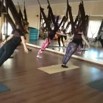 Занятия йогой, фитнесом в спортзале Эстетика ~ танцы фитнес йога Владимир