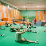 Занятия йогой, фитнесом в спортзале Эстрадная студия акробатики и гимнастики Куб Рубика Лесосибирск