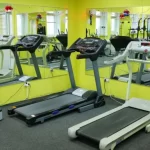 Занятия йогой, фитнесом в спортзале ЕВА Щербинка