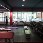 Занятия йогой, фитнесом в спортзале Evolve Gym Москва