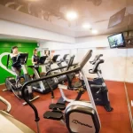 Занятия йогой, фитнесом в спортзале Family Fitness Иркутск