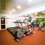 Занятия йогой, фитнесом в спортзале Family Fitness Иркутск