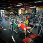 Занятия йогой, фитнесом в спортзале Family Fitness Иркутск