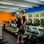 Занятия йогой, фитнесом в спортзале Family Fitness Москва