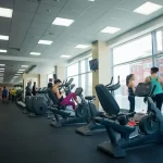 Занятия йогой, фитнесом в спортзале Family Fitness Пермь