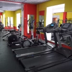 Занятия йогой, фитнесом в спортзале Family gym Тюмень