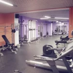 Занятия йогой, фитнесом в спортзале Family gym Тюмень