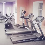 Занятия йогой, фитнесом в спортзале Family gym Тюмень