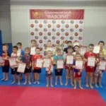 Занятия йогой, фитнесом в спортзале Фаворит Москва