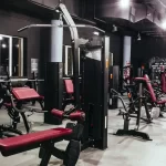 Занятия йогой, фитнесом в спортзале Ferrum Маркс