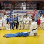 Занятия йогой, фитнесом в спортзале Fight Leader Краснодар