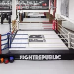 Занятия йогой, фитнесом в спортзале FightRepublic Москва