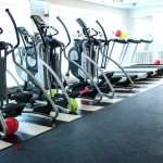 Занятия йогой, фитнесом в спортзале Fit studio Брянск