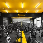 Занятия йогой, фитнесом в спортзале Фитнес клуб Gold Gym Зеленокумск