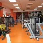 Занятия йогой, фитнесом в спортзале Фитнес клуб Сургут