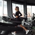 Занятия йогой, фитнесом в спортзале Фитнес клуб XFit Пушкино Пушкино