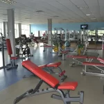 Занятия йогой, фитнесом в спортзале Фитнес Мания Владивосток