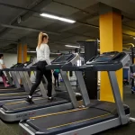 Занятия йогой, фитнесом в спортзале Фитнес-клуб FitnessON Клин