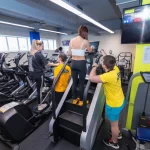 Занятия йогой, фитнесом в спортзале Фитнес-клуб FitnessON Можайск