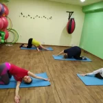 Занятия йогой, фитнесом в спортзале Фитнес-клуб Зарядка Михайловск