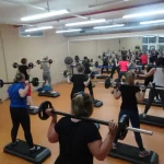 Занятия йогой, фитнесом в спортзале Fitness Academy Калининград